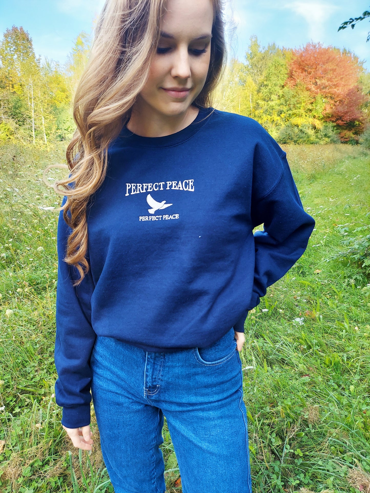 Perfect Peace Embroidered Crew / Navy