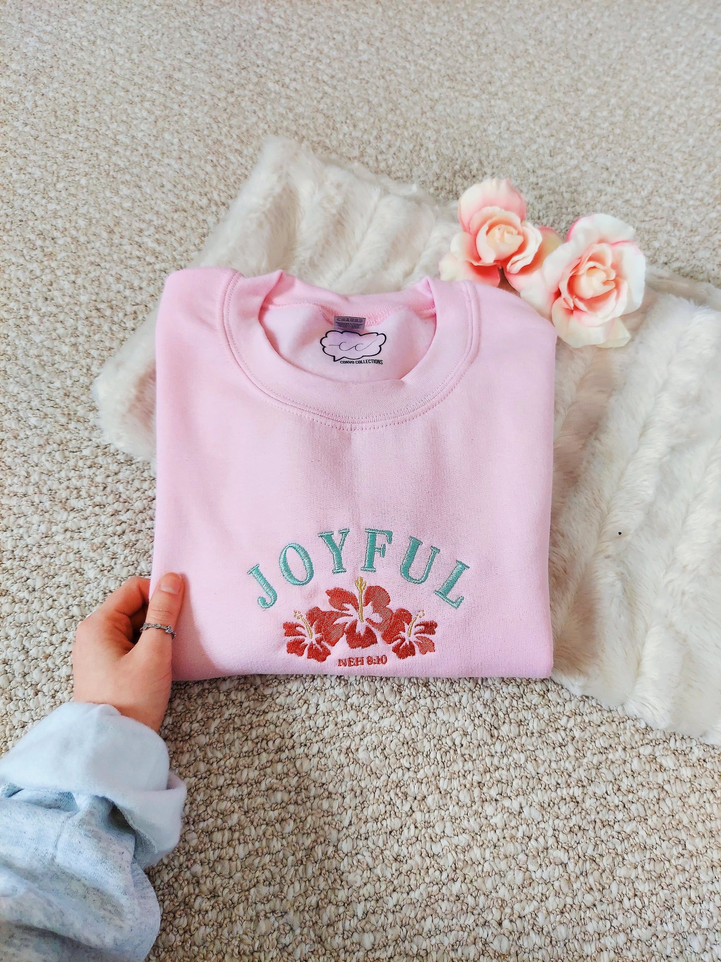 Joyful Embroidered Crew / Gray