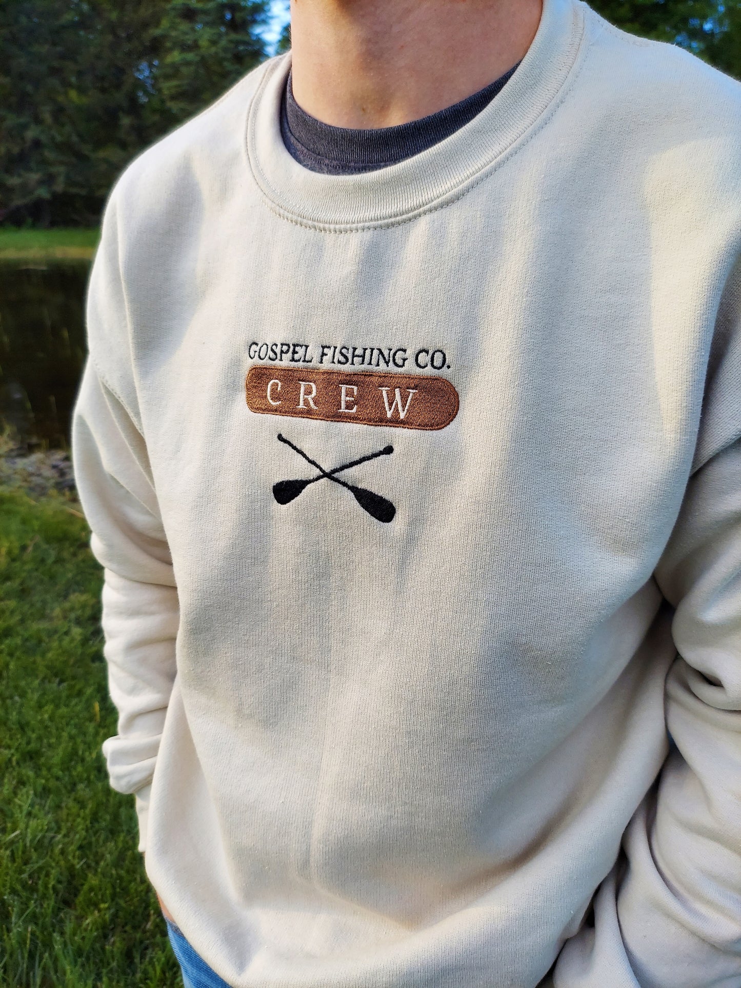 Gospel Fishing Co Embroidered Crew / Beige