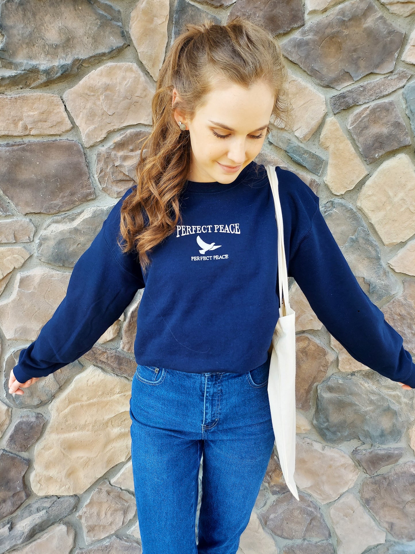 Perfect Peace Embroidered Crew / Navy