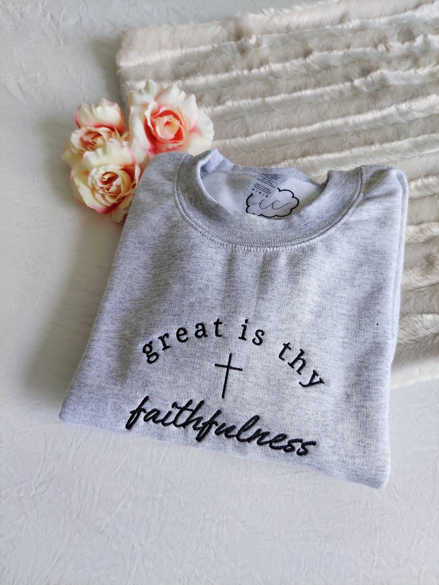Great Is Thy Faithfulness Embroidered Crew / Pink